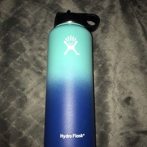 40oz ombré hydroflask.